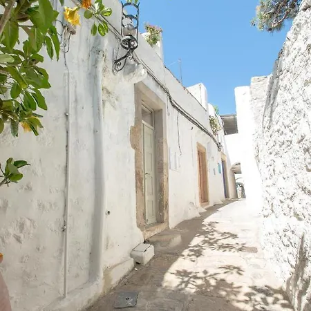 Patmos Traditional House Chora Near The Monastery Exterior photo